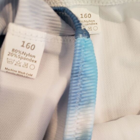 Bikini   - Picture 4 of 5